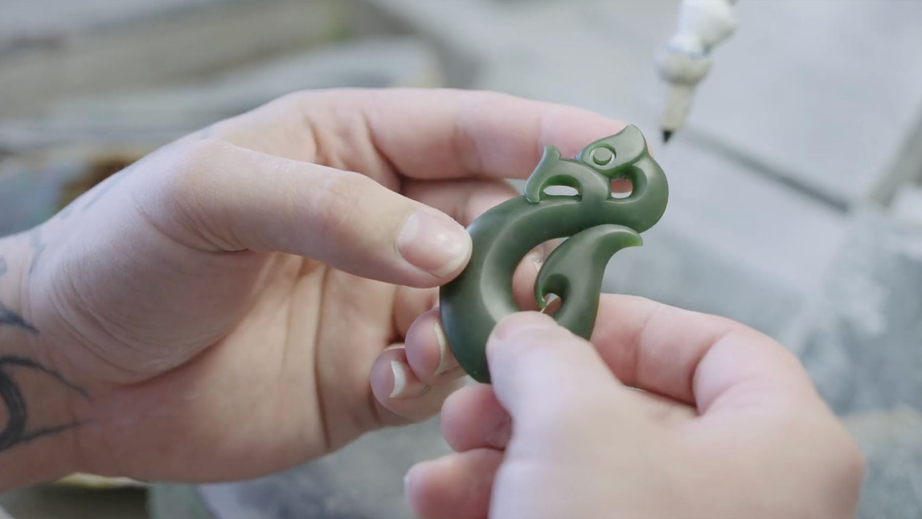 Watch how we carve manaia