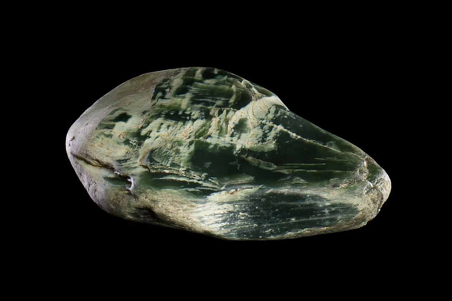 Uncovering the similarities and differences between Canadian Jade and New Zealand Jade