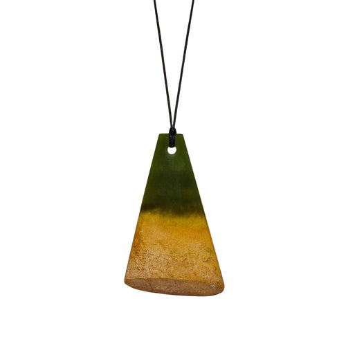 50mm x 31mm / New Zealand Pounamu // ASPD228P-2
