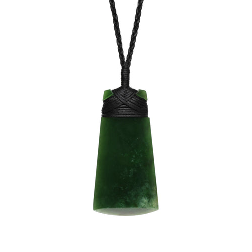 56mm x 29mm / New Zealand Pounamu // JATO328P-11